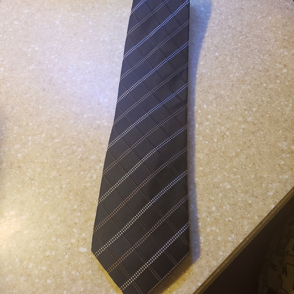 silk Pierre cardin tie 👔 - Picture 3 of 7